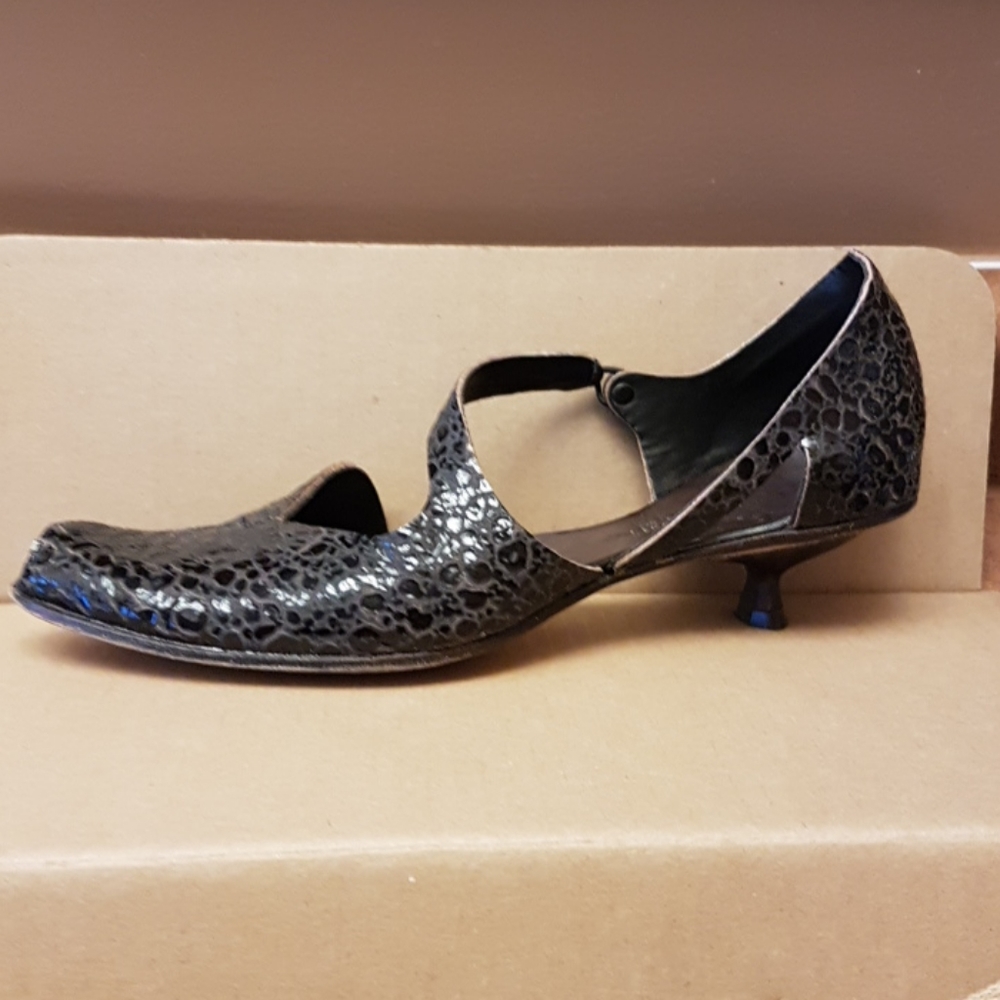 Cydwoq shoes 7.5 US